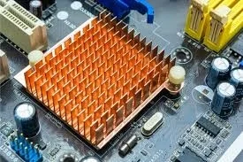 電子基板に設置されたヒートシンク