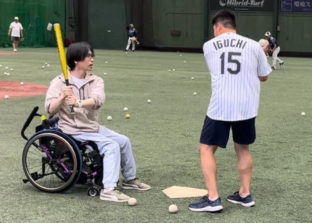 車椅子でのバッティング練習