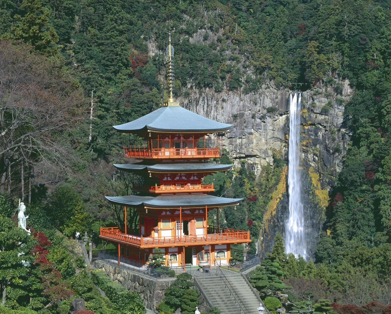 那智の滝と三重塔