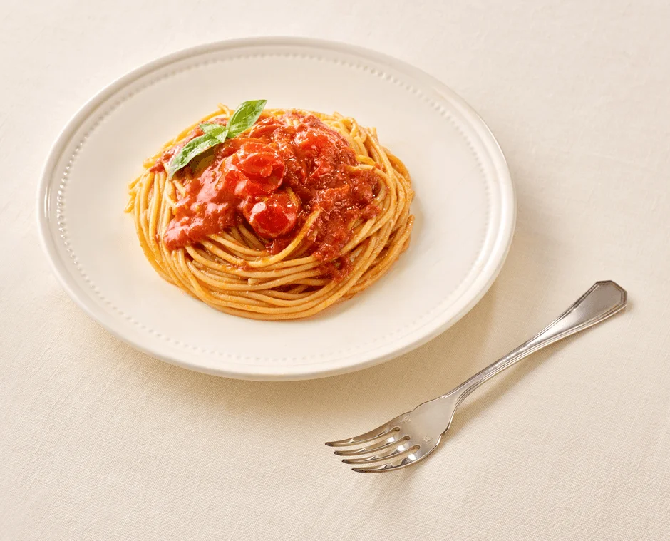トマトソースパスタ
