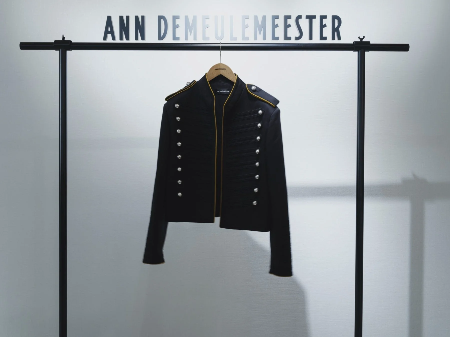ANN DEMEULEMEESTERのジャケット