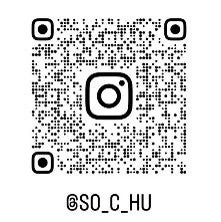 Instagramのロゴが配置されたQRコード。下部には「@SO_C_HU」というInstagramアカウント名が記載