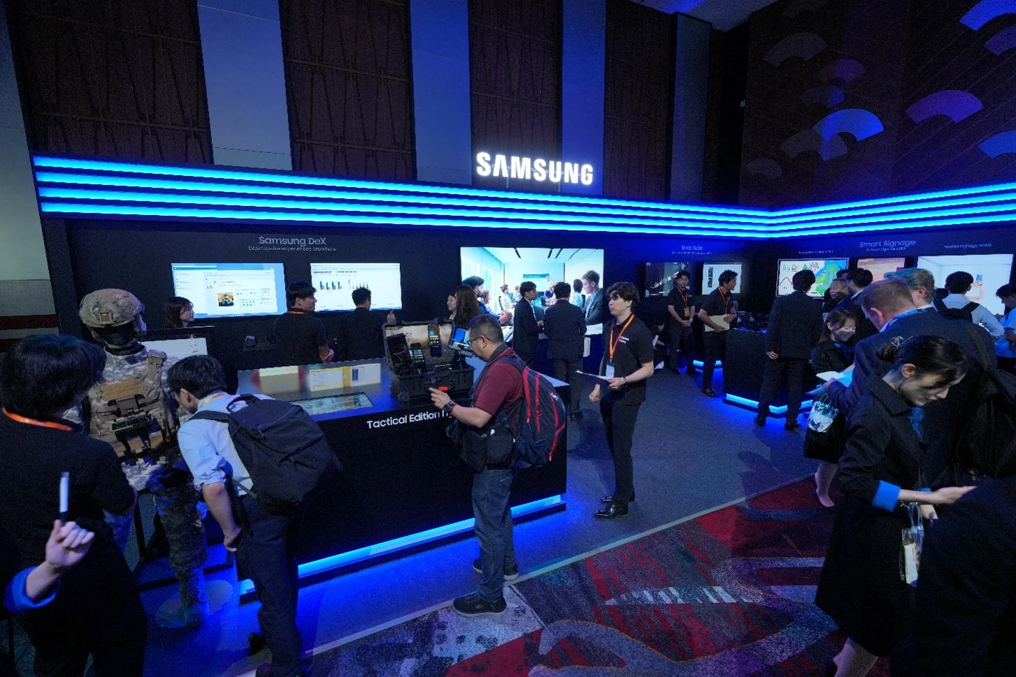 Samsung展示ブースの様子