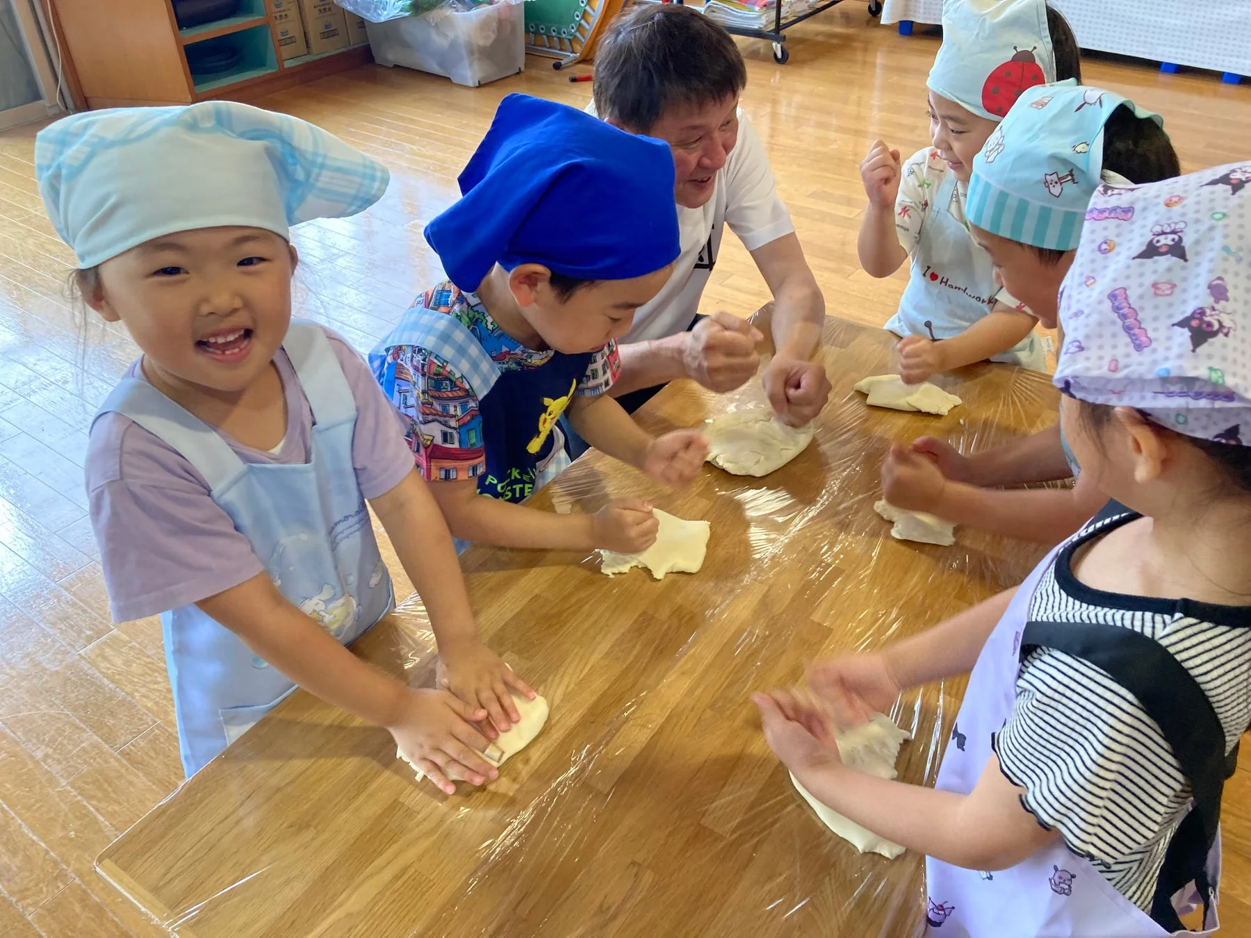 子供たちが料理体験