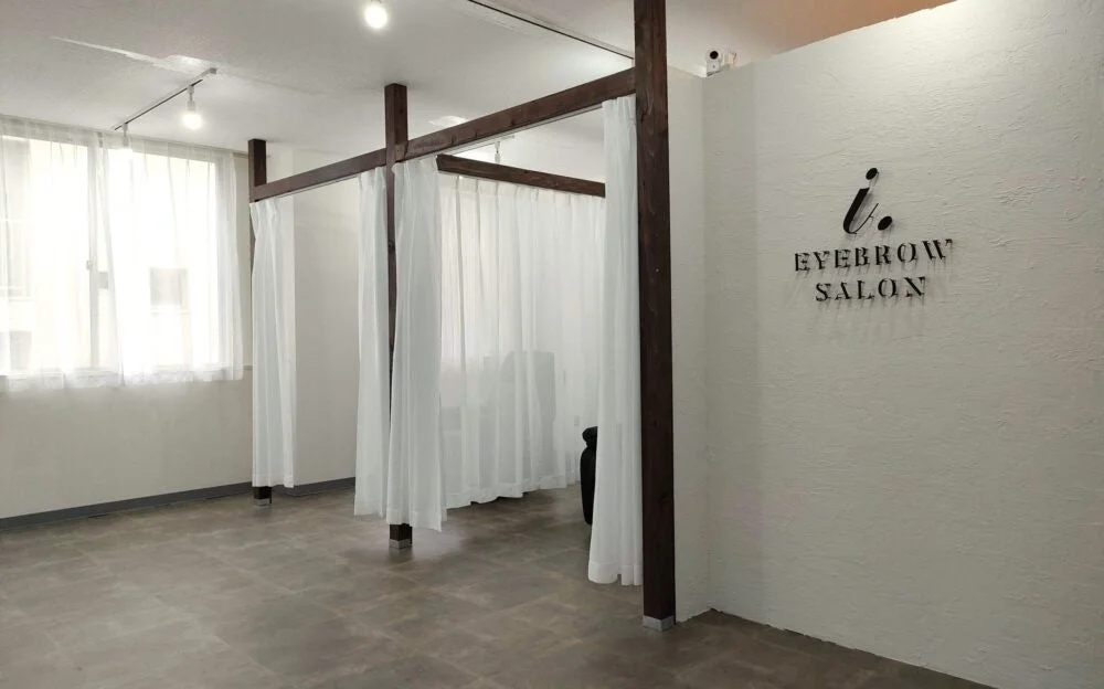 i.EYEBROWSALONの施術スペース