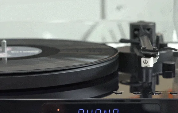ターンテーブルのクローズアップ