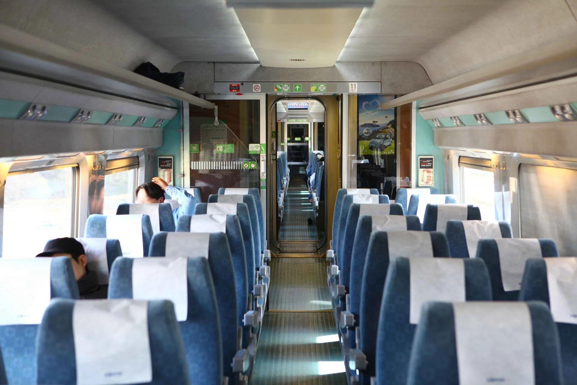 KTX列車内