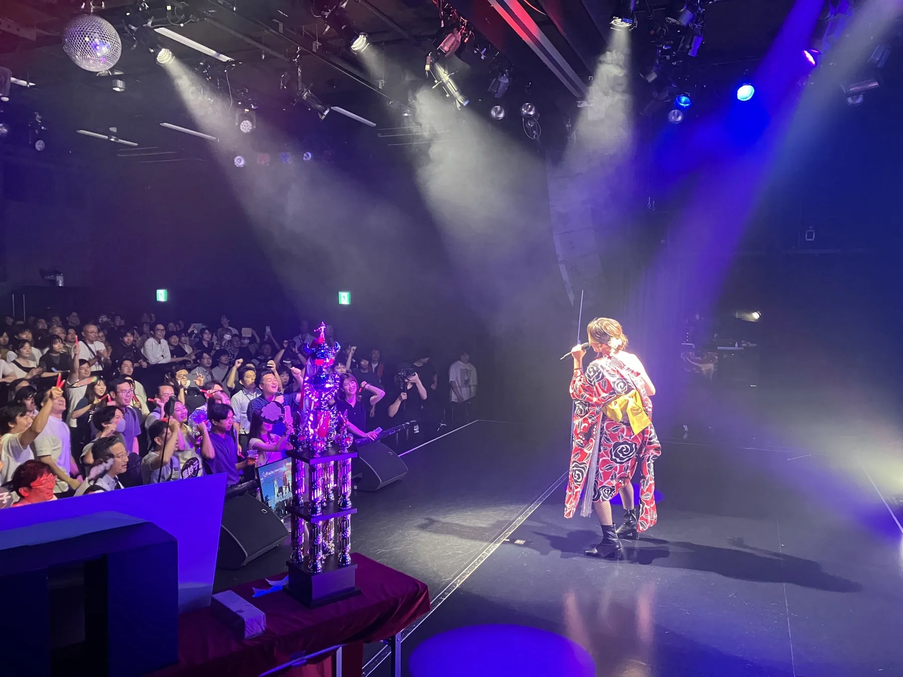 歌うま選手権のライブパフォーマンス
