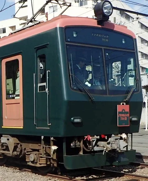 電車が停車している様子