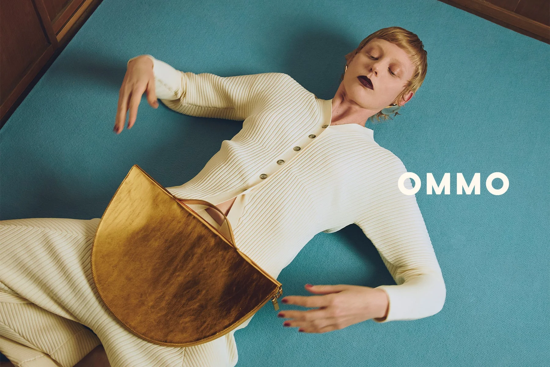 OMMOのファッション