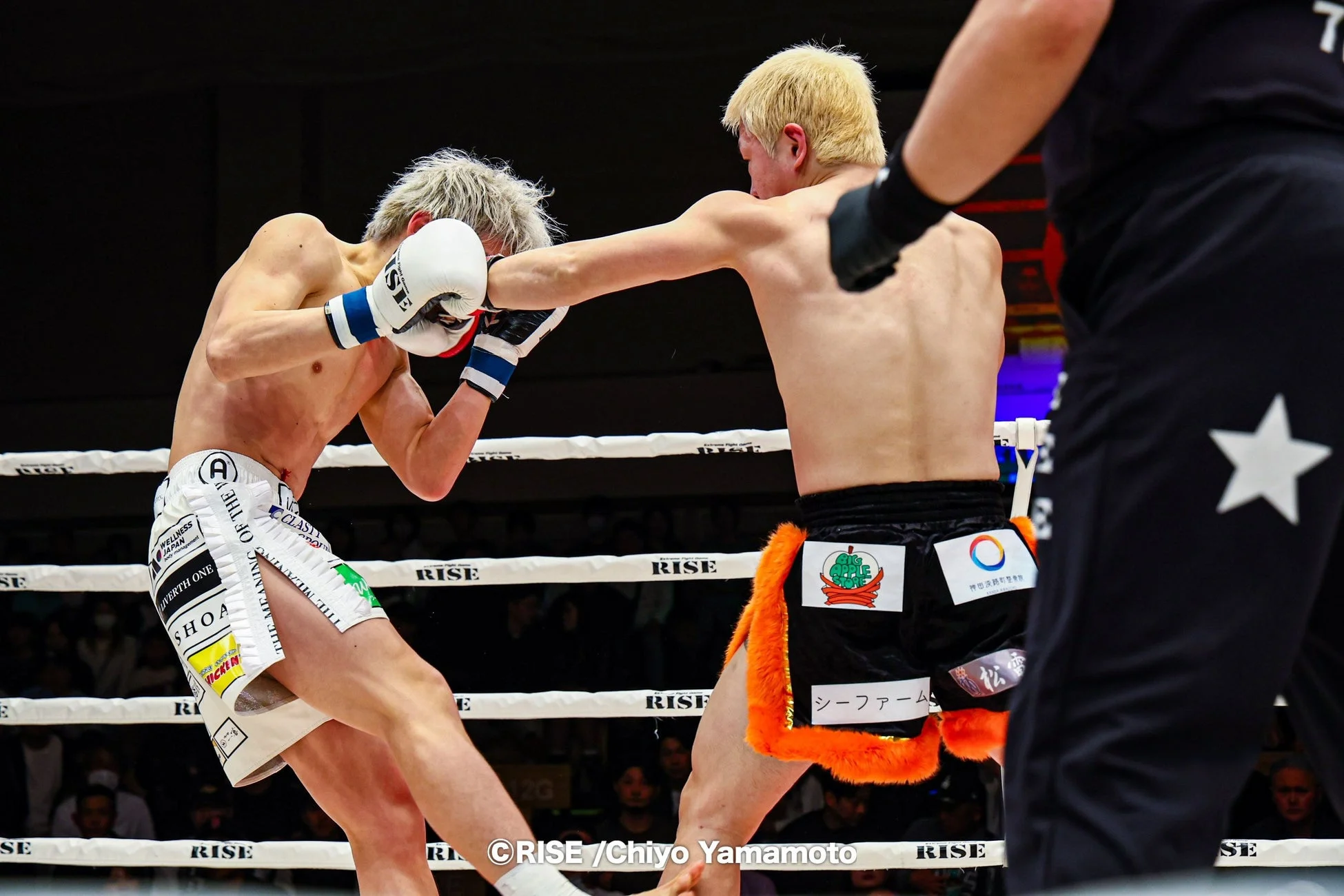 試合中の松下竜之助選手