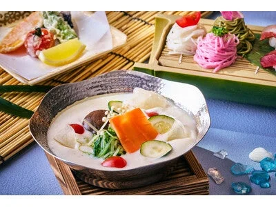 複数の和食が美しく盛り付けられた食卓の様子
