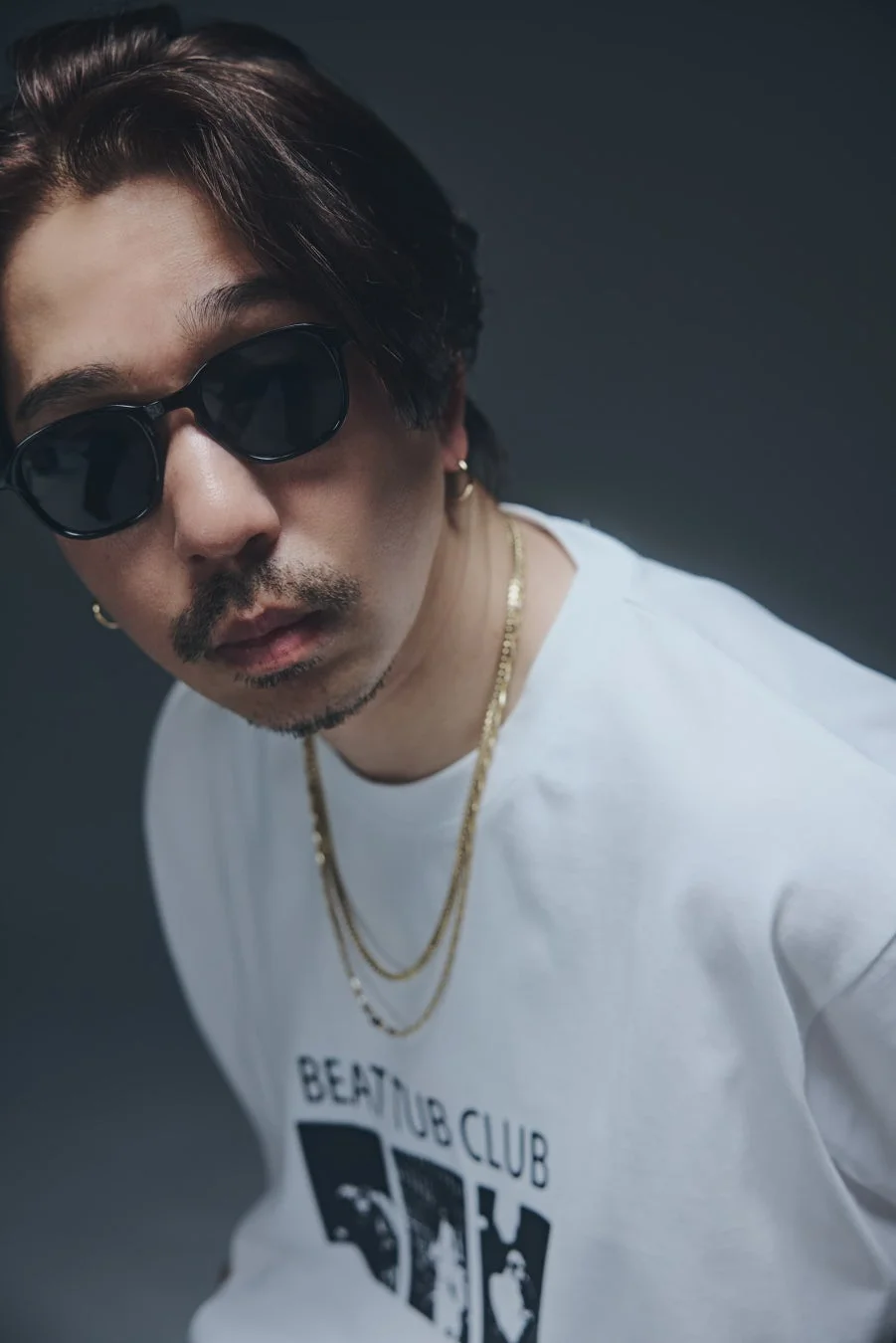 Jeremy Quartus/billboard サングラスを着用したモデル