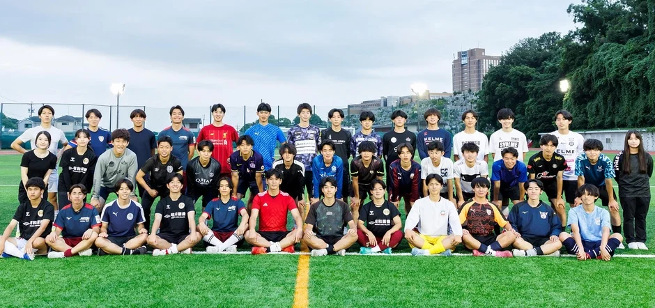サッカーチームの集合写真