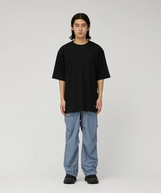 KASURI Ripstop Pantsを着た男性