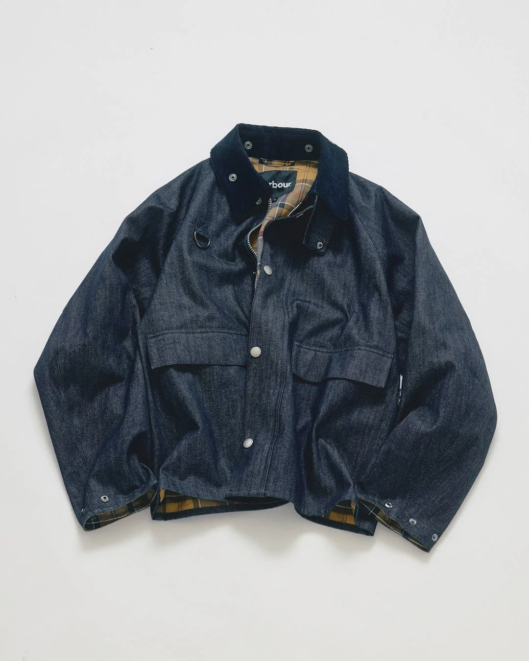 平置きされたSPEY DENIMジャケット(フロント詳細)