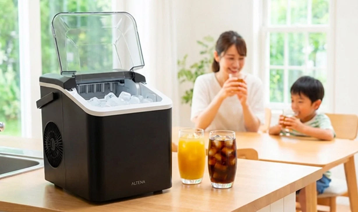 家族とALTENA製氷機