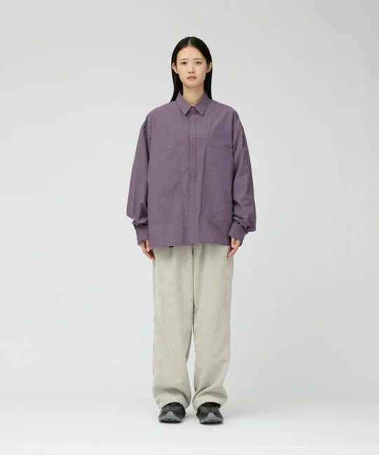 KASURI Ripstop Shirtを着た女性