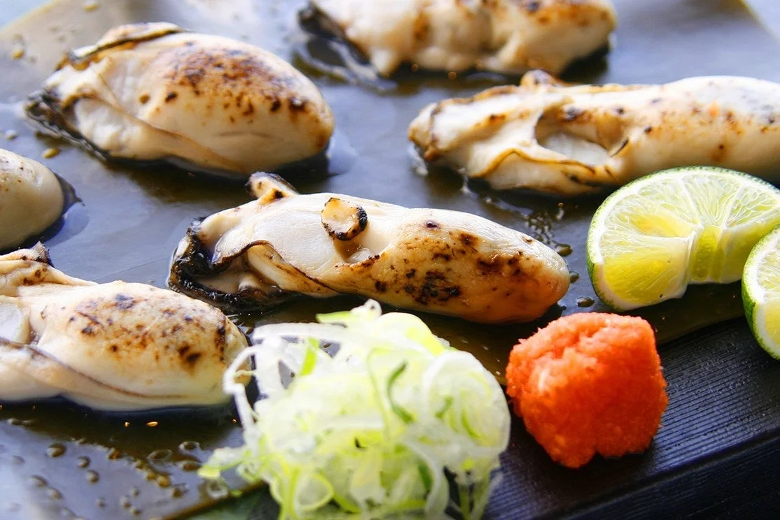 焦げ目がついた焼き牡蠣