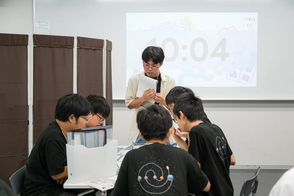 リアル脱出ゲーム甲子園の準備をする高校生たち