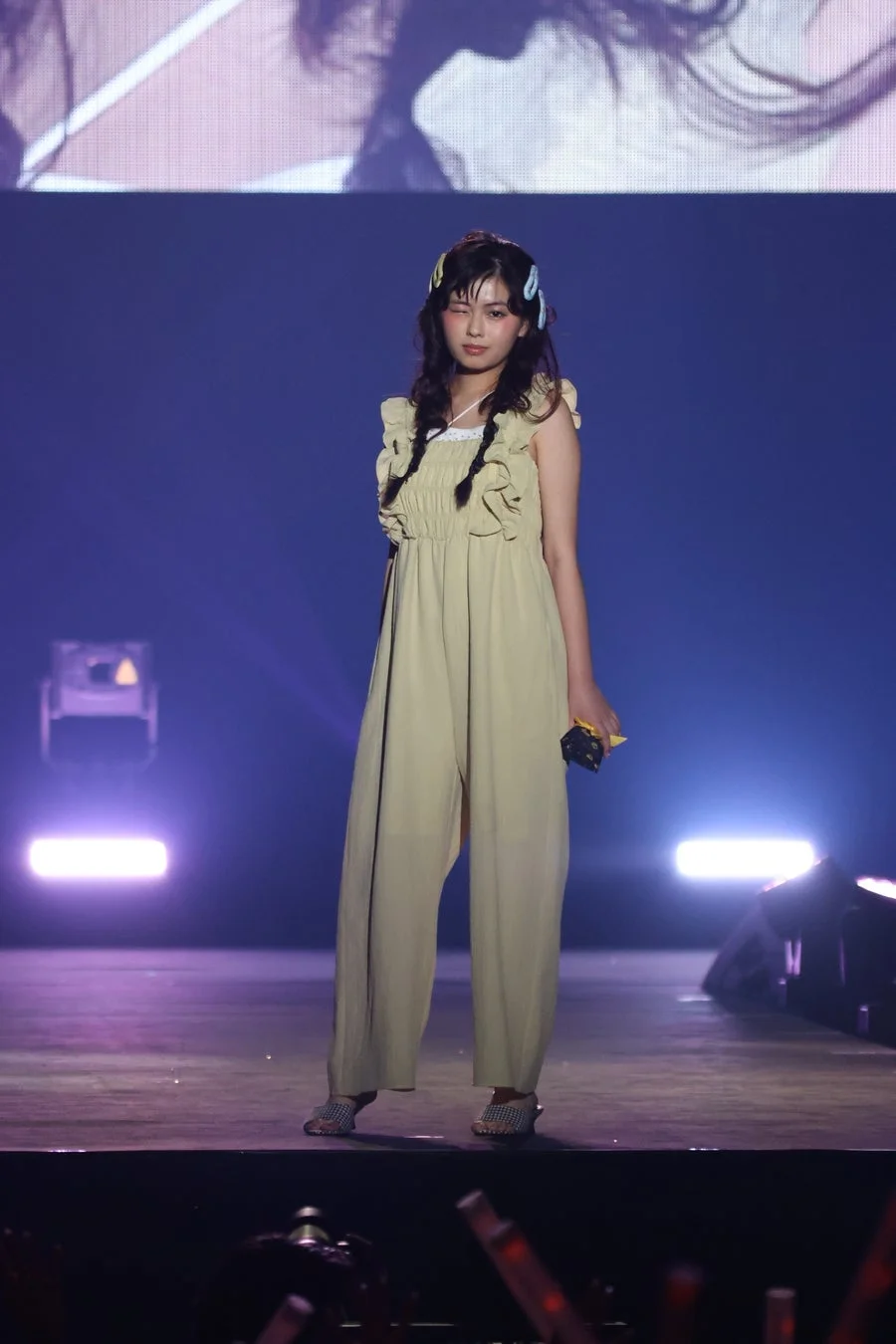 LOWRYS FARMのルックを着た長浜広奈さん