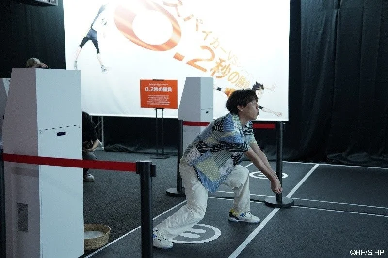 ガチレシーブバトルに挑戦する須貝さん