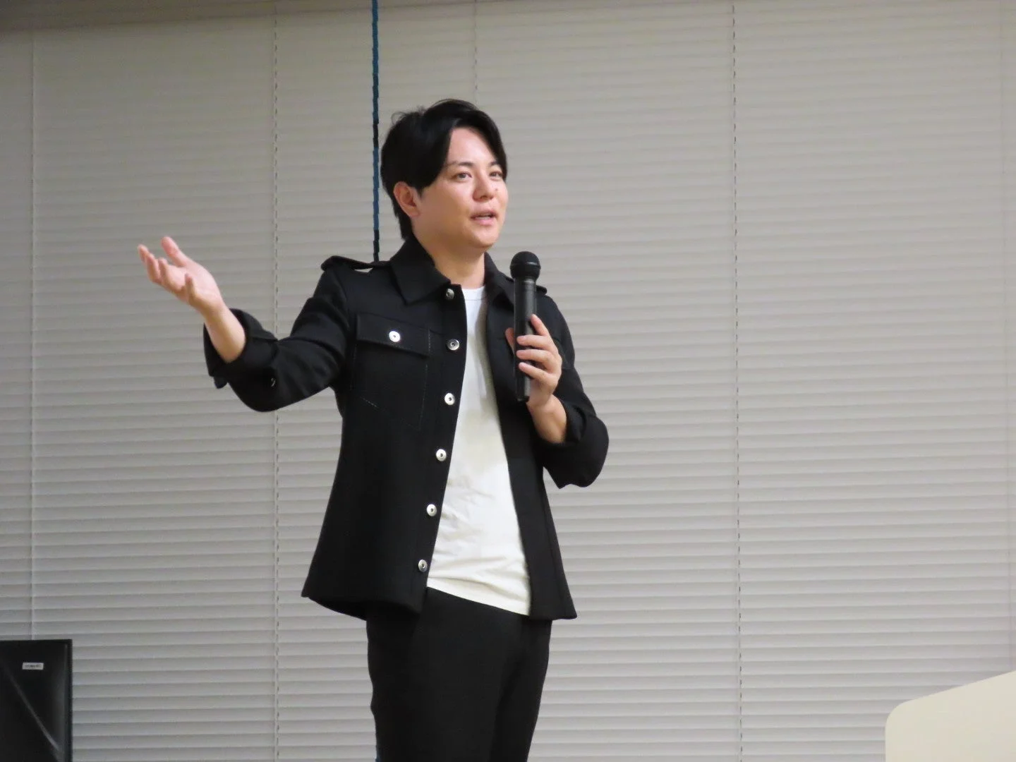 講演中の平岩康佑氏