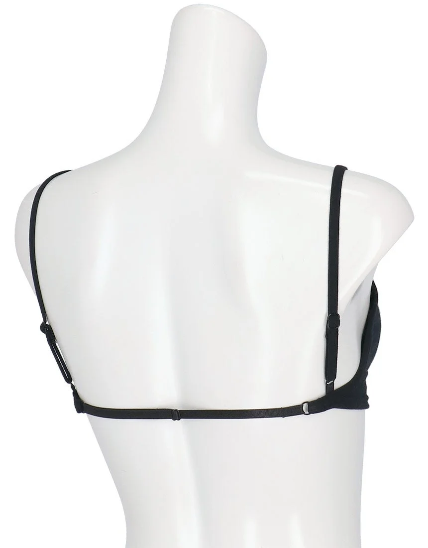 ブラジャーのバックスタイル