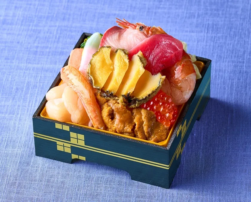宮城県産鮪と海の贅沢弁当