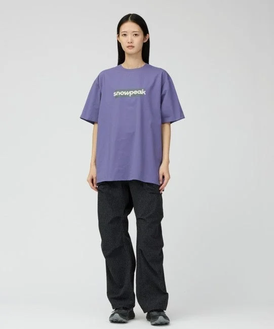 KASURI Ripstop Pantsを着た女性