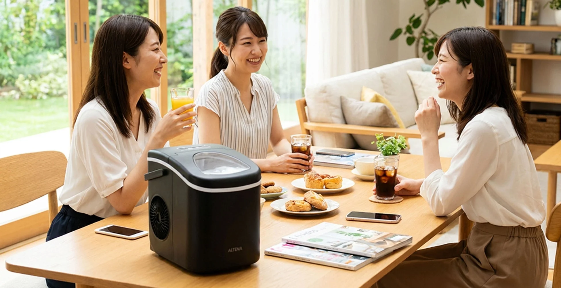 ALTENA製氷機と女性たち