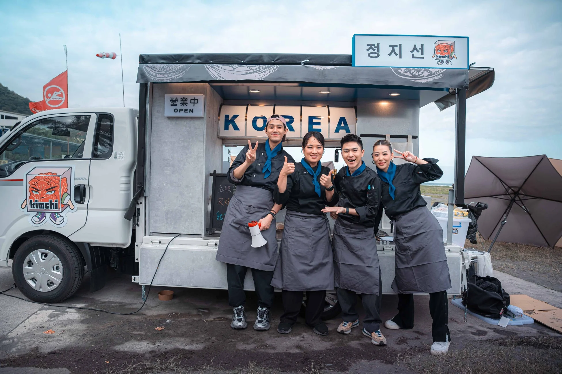 韓国チームのフードトラック