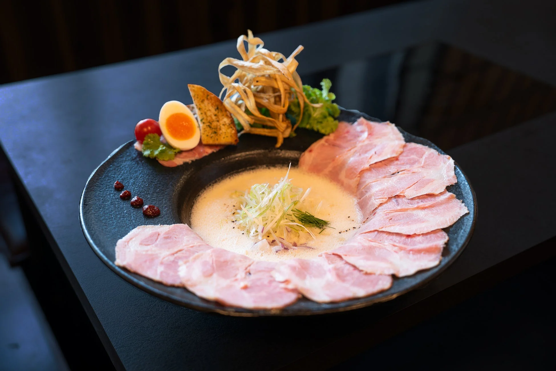 鶏白湯ラーメン × 豚