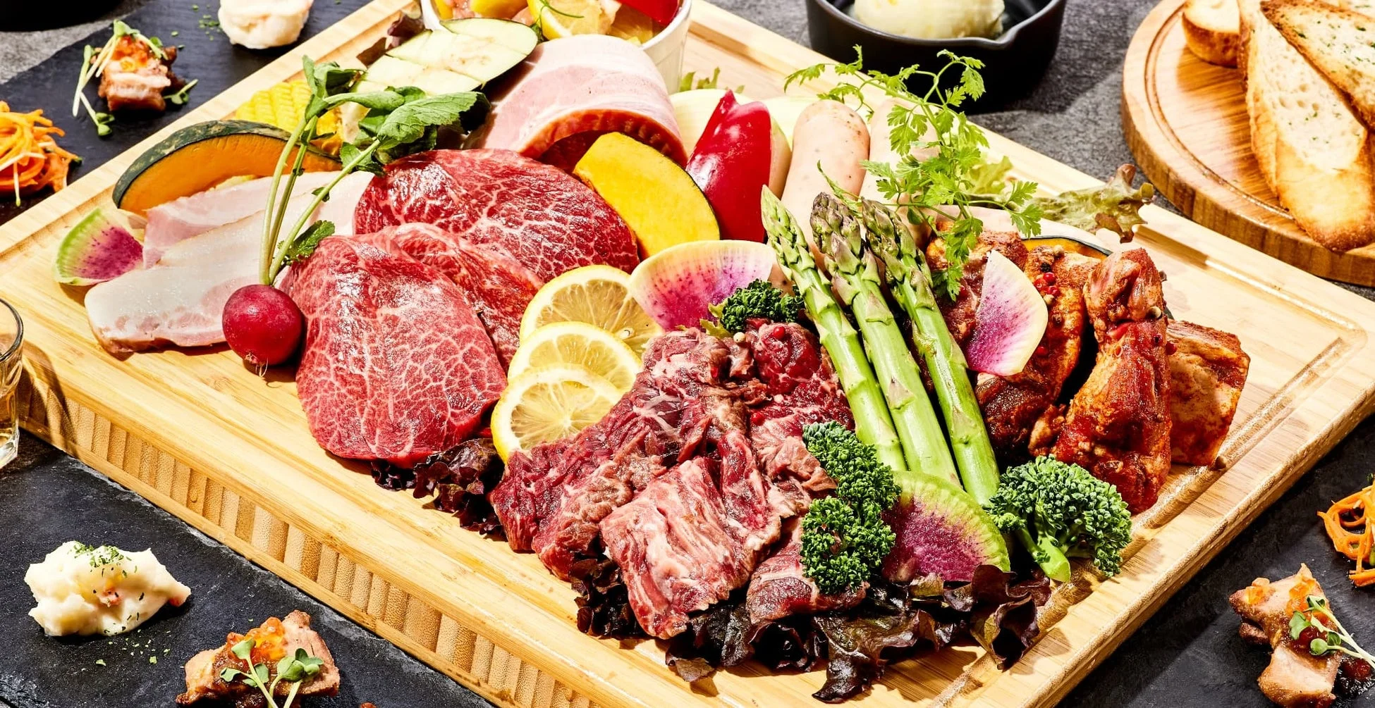 焼く前の豪華な食材
