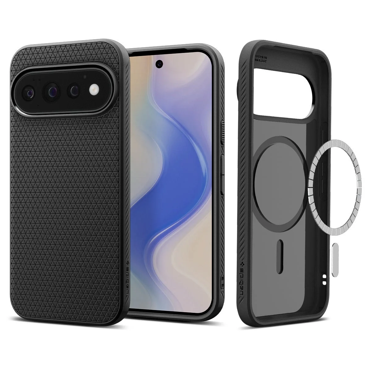 黒いスマートフォンケースが、スマートフォンに装着された状態と、内側の構造が分かるように分解された状態で展示されています