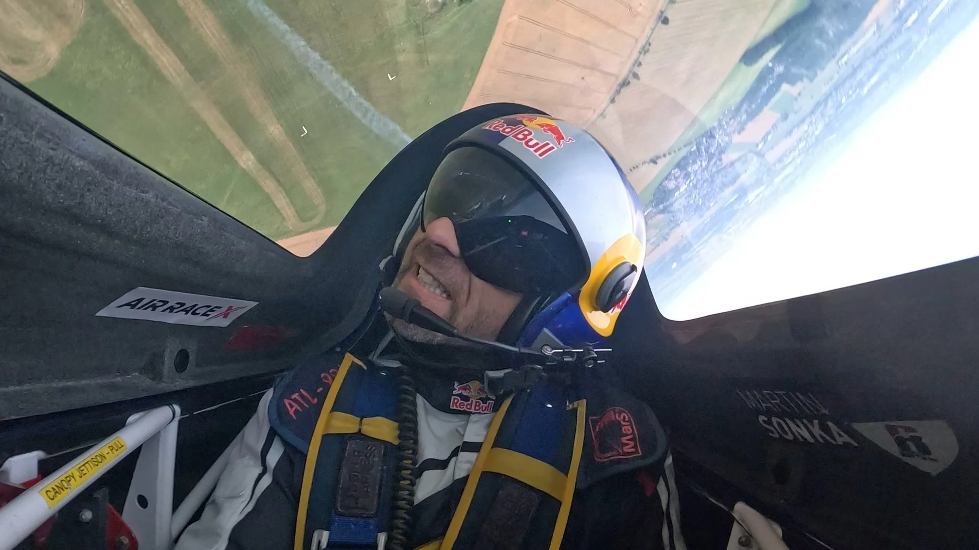 パトリック・デビッドソン選手のコックピット