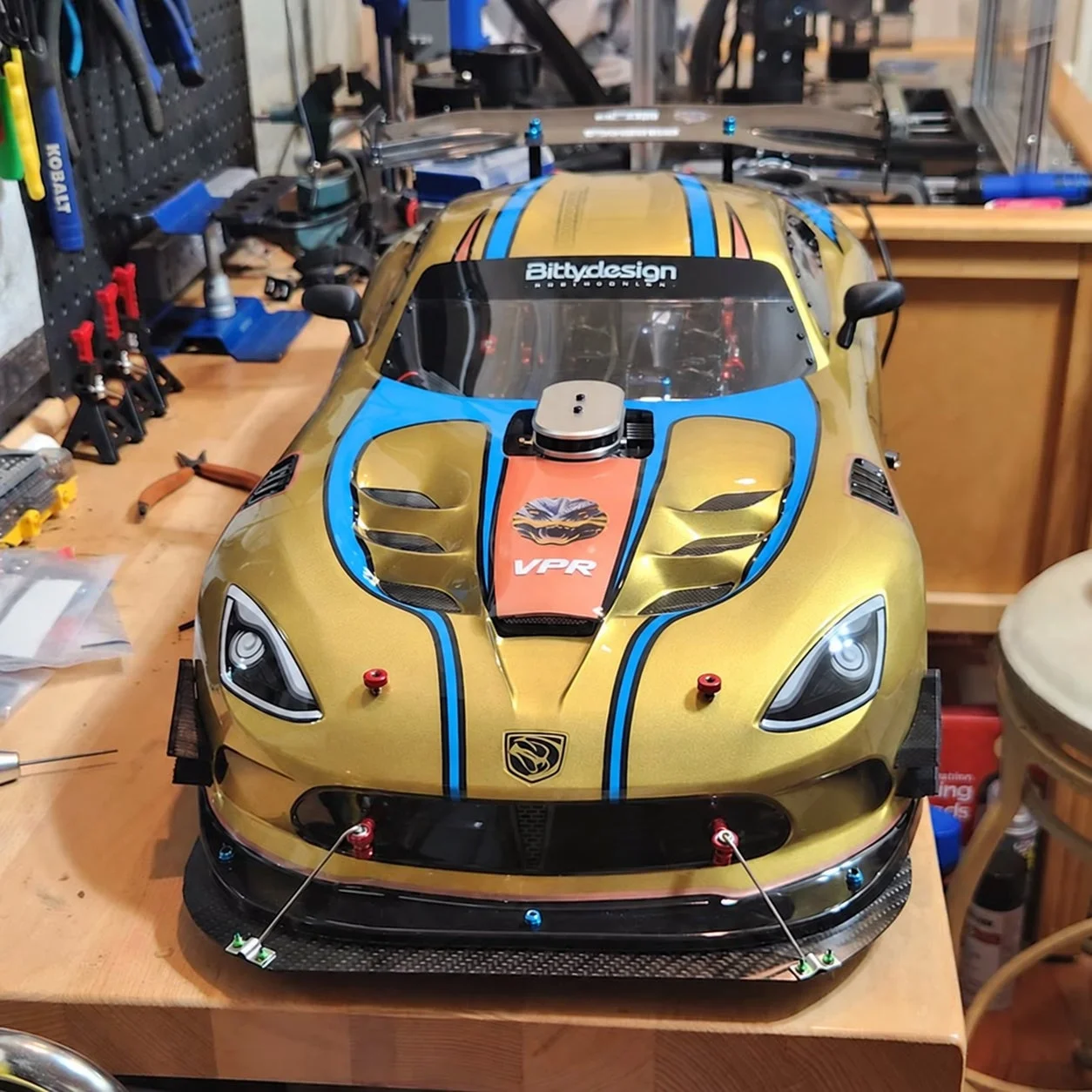 完成したRCカー