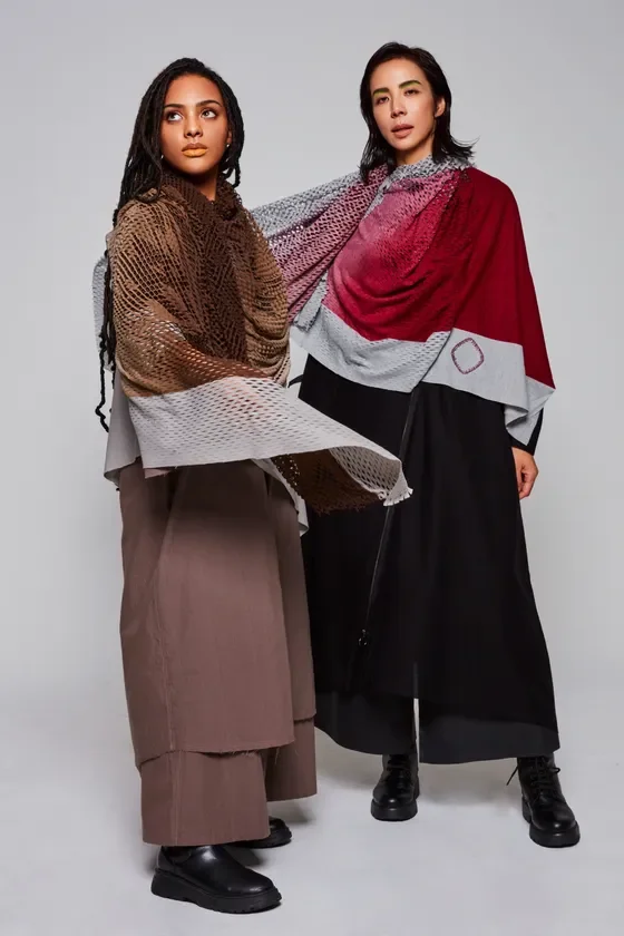 PLAIN CORNICE STOLE プレインコーニスストール［登録意匠］