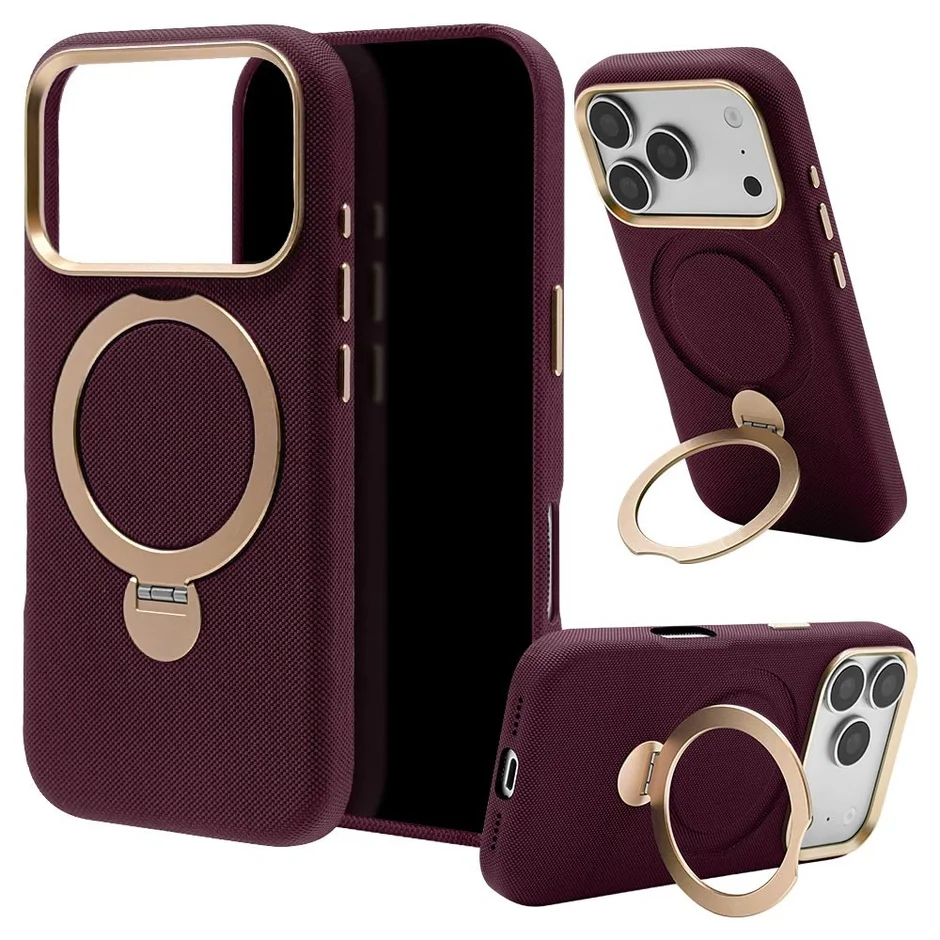 ボルドー色のiPhoneケースで、ゴールドのカメラフレームと、マグネット式のリングスタンドが特徴です。