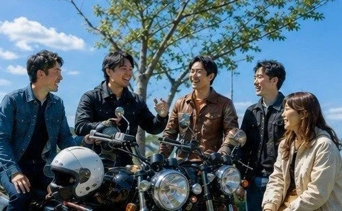 TomoBBSで仲間と交流するライダーたち