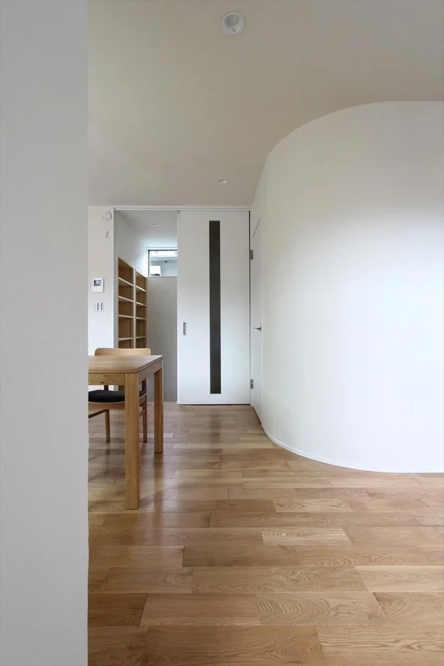 Curved Wall