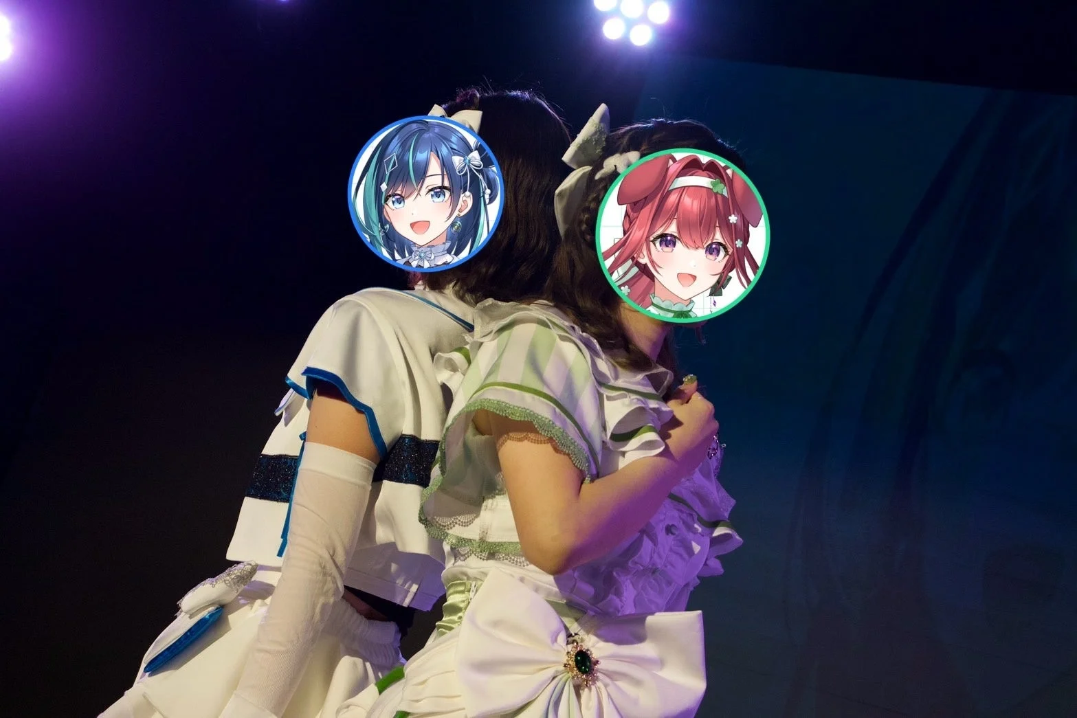 ライブ中の2人