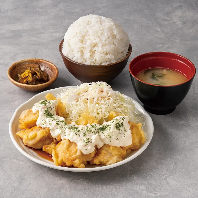 八重洲もつ焼酒場てけてけの秘伝ダレのチキン南蛮定食(爆盛)