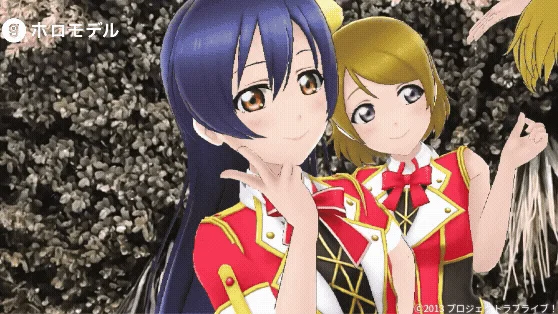 ホロモデルでポーズをとるラブライブ!キャラクター