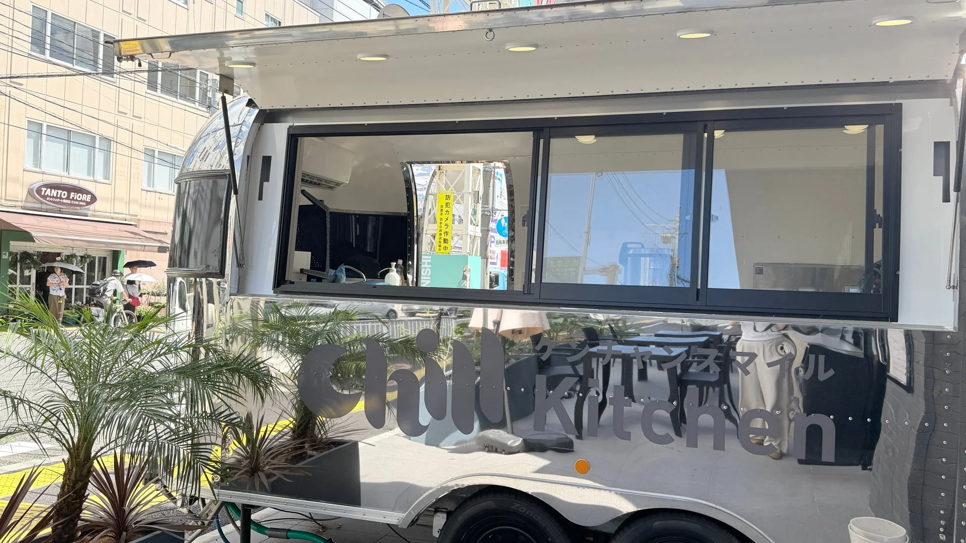 ケンチャンスマイル Chill Kitchenの移動販売車