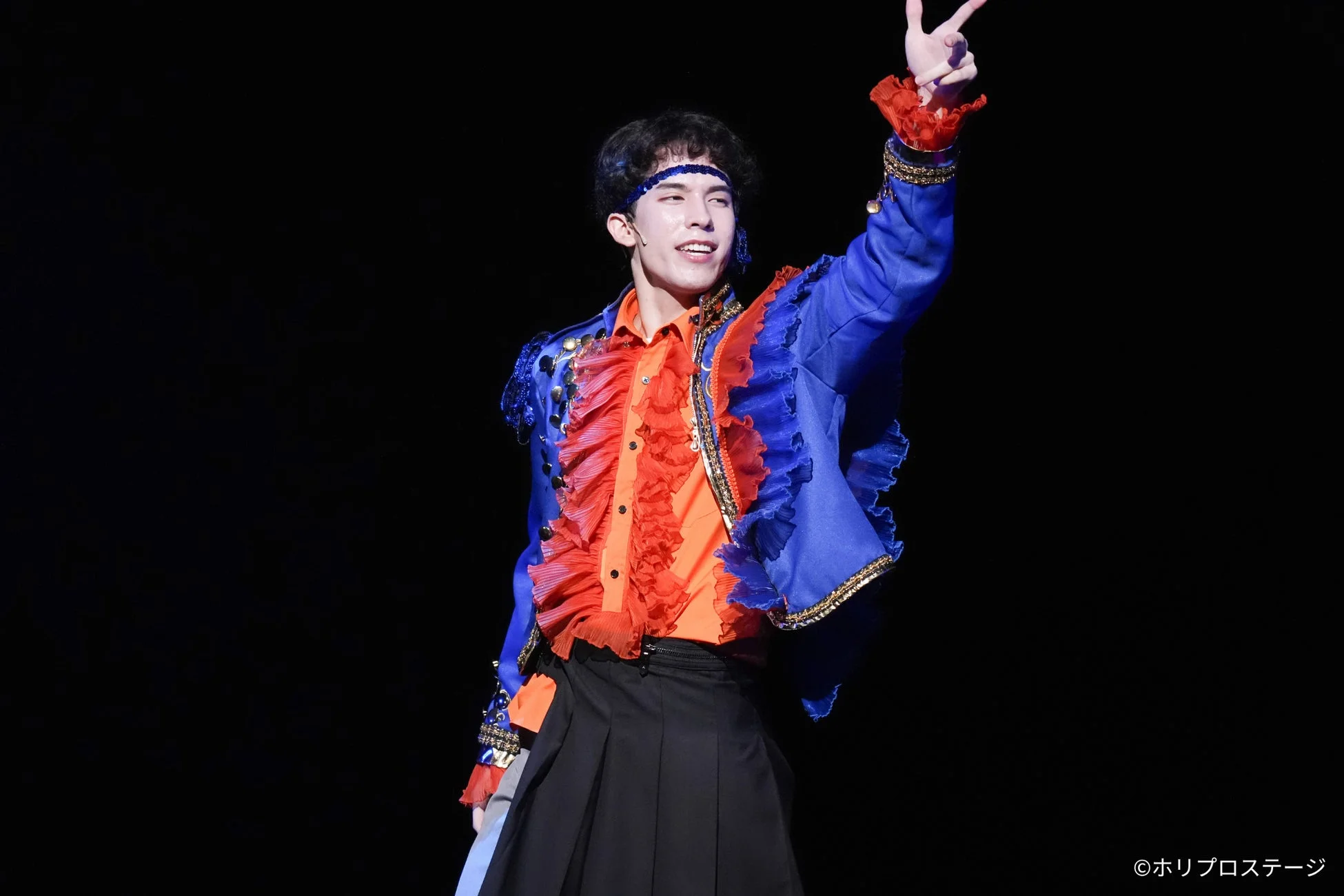 東島京さんの華やかな舞台姿